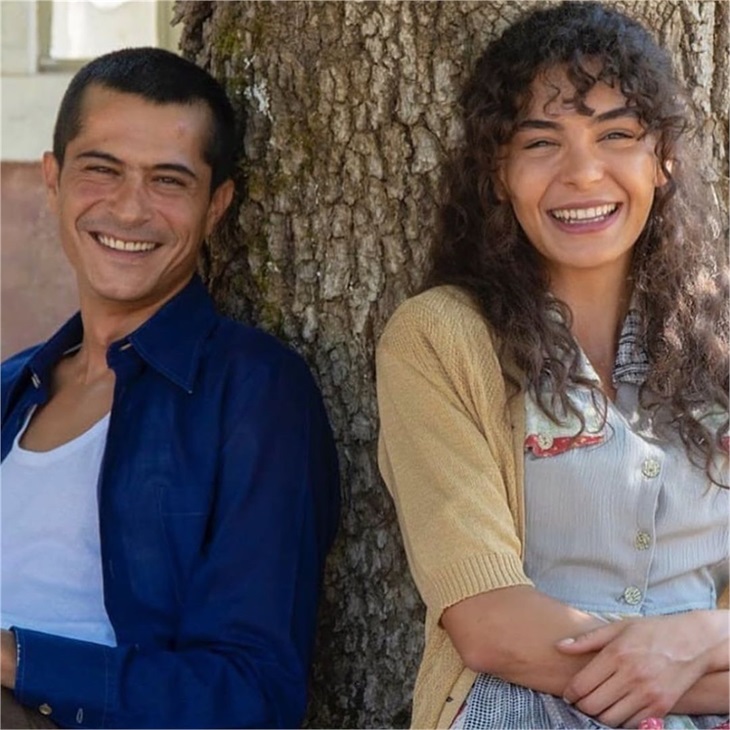 Ebru Şahin'li Şuursuz Aşk filminden Netflix'te büyük başarı! 1